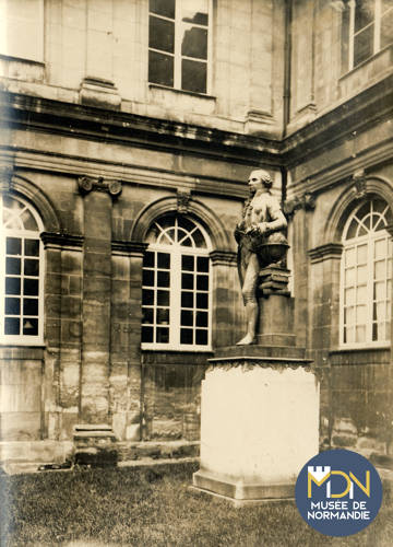 1SL - FK-196-Statue de Laplace.jpg