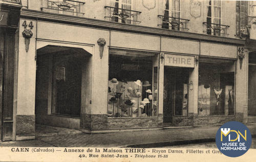 44-42 - cl_03_028_Caen- Annexe de la maison Thiré- Rayon dames, fillettes et garçonnets- 42 rue St-Jean.jpg