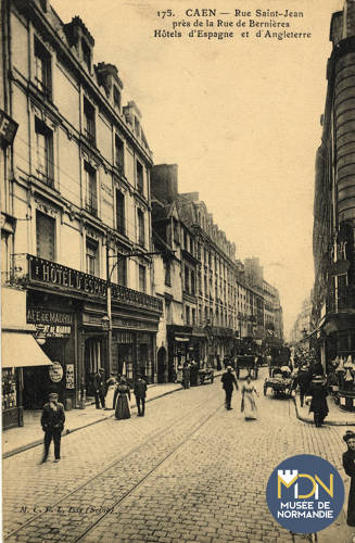 73 - La rue St-Jean prés de la rue de Bernières- Hotel d'Espagne et d'Angleterre.jpg