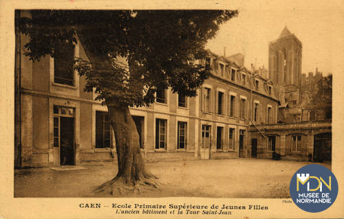 cl_03_132_Caen- École Primaire Supérieure de Jeune Fille.jpg