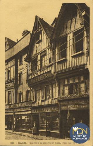 18-24 - Cl_04_208_CAEN- Vieille Maison en bois, Rue St-Pierre.jpg