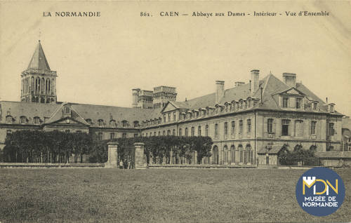 Cl_06_414_Caen-Abbaye aux dames-Intérieur-Vue d'ensemble.jpg