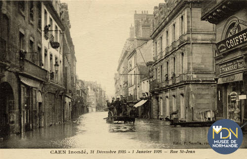 263-255 - Cl_09_300_Caen Inondé_31 décembre 1925-1er janvier 1926_Rue St Jean.jpg