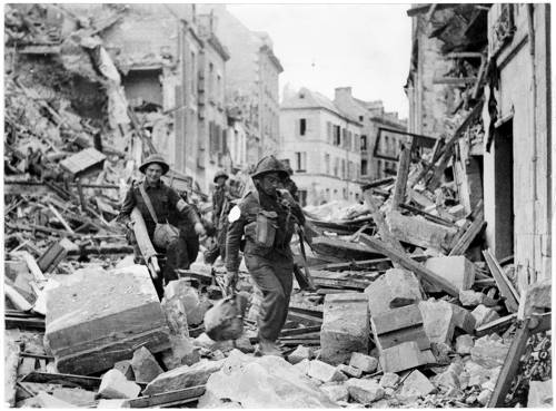 Rue du Vaugueux après 1944_64FI_3.jpg